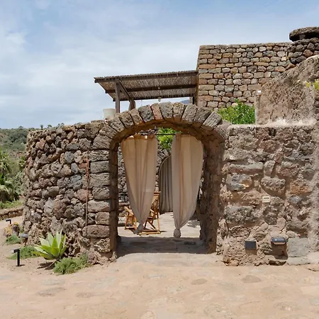 Dammusi Rekale * Scauri (Sicily)