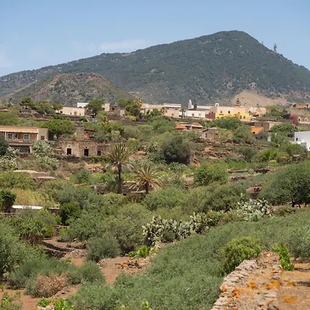 Dammusi Rekale Scauri (Sicily)