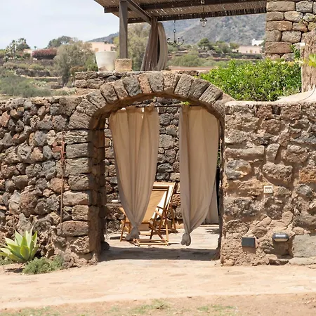 Dammusi Rekale * Scauri (Sicily)