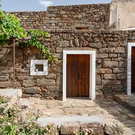 Dammusi Rekale Casa vacanze Scauri (Sicily)